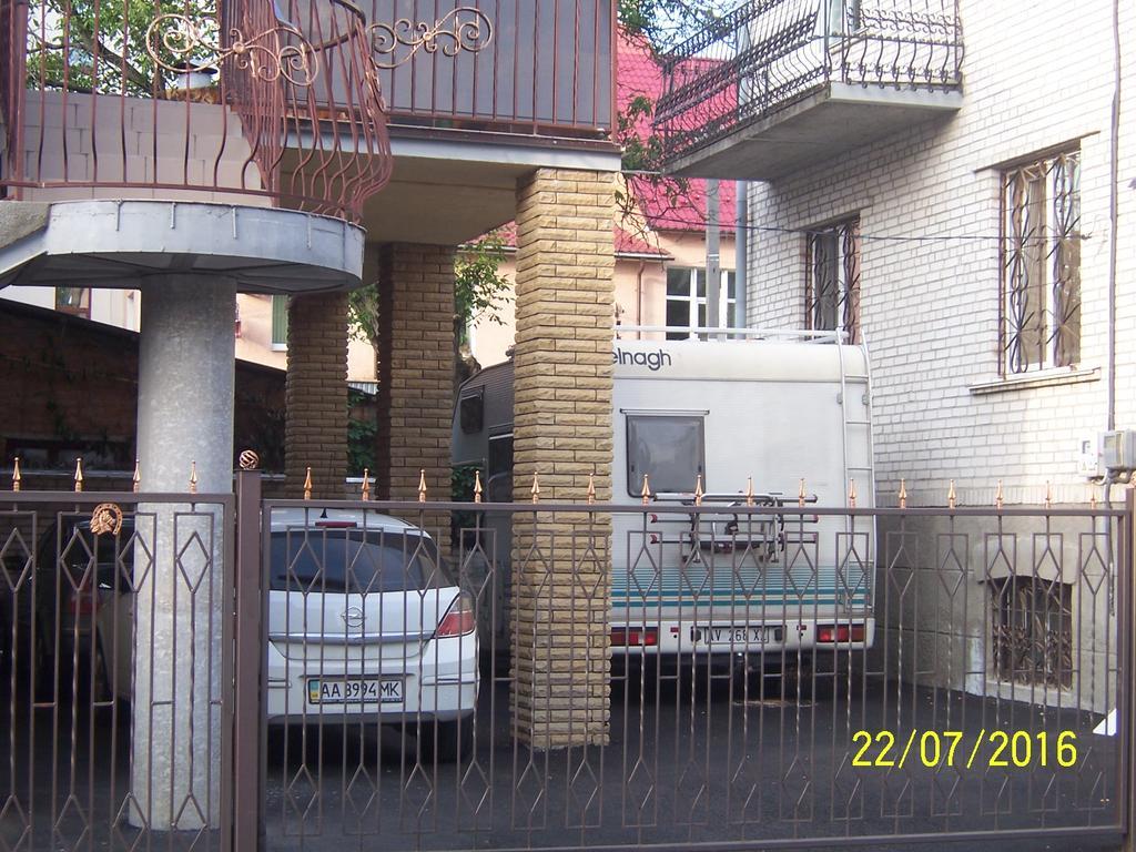 Apartments In Center Vinnycja Esterno foto